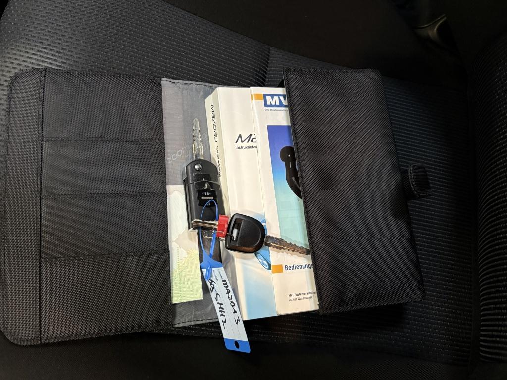 Mazda 3 1.6i-16v limited pro 100% dealeronderhouden 1ste eigenaar