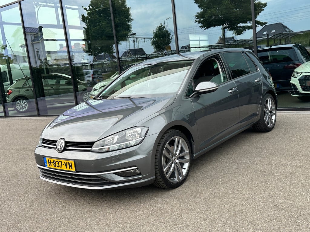 Volkswagen Golf 1.5 tsi 150pk dsg highline | camera | virtual cockpit | tre