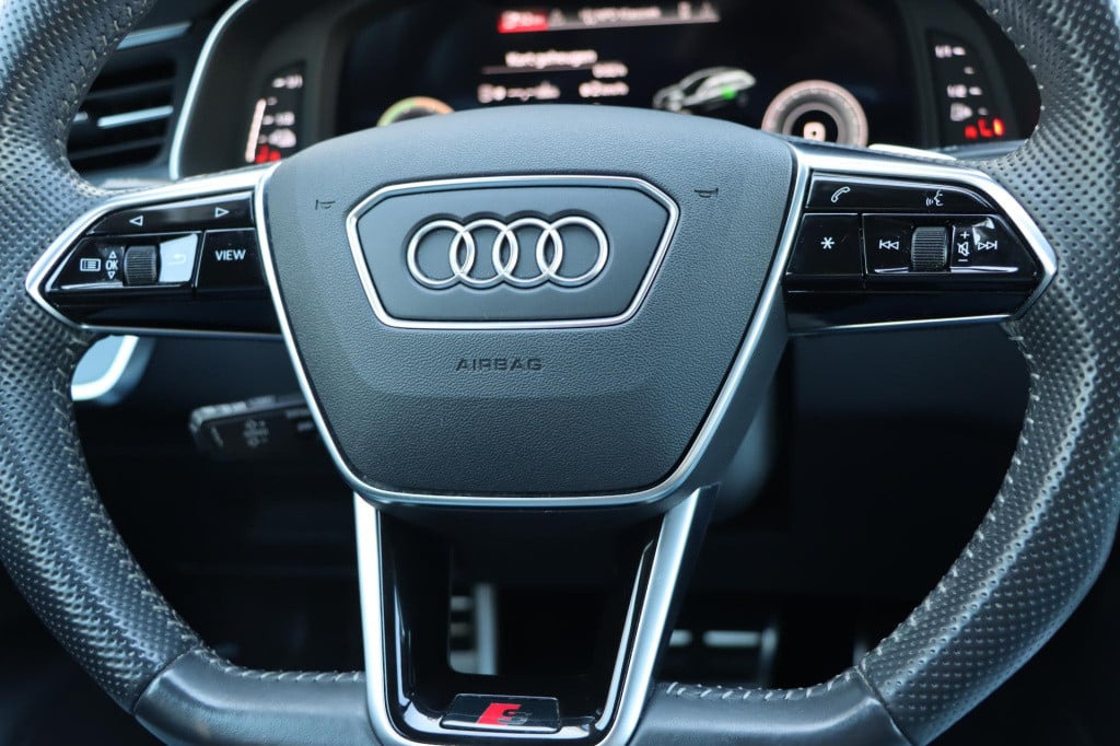 Audi A6 avant 55 tfsi e quattro s edition competition 367pk s-tr