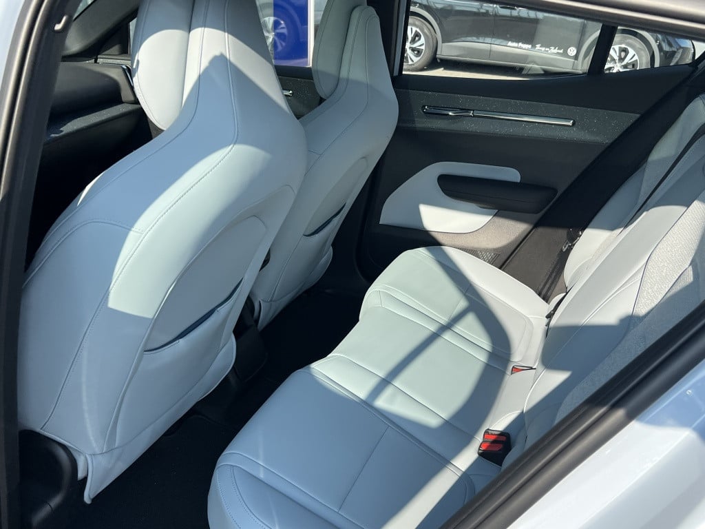 Volvo Ex30 twin performance awd ultra | nieuwprijs € 55.800 |
