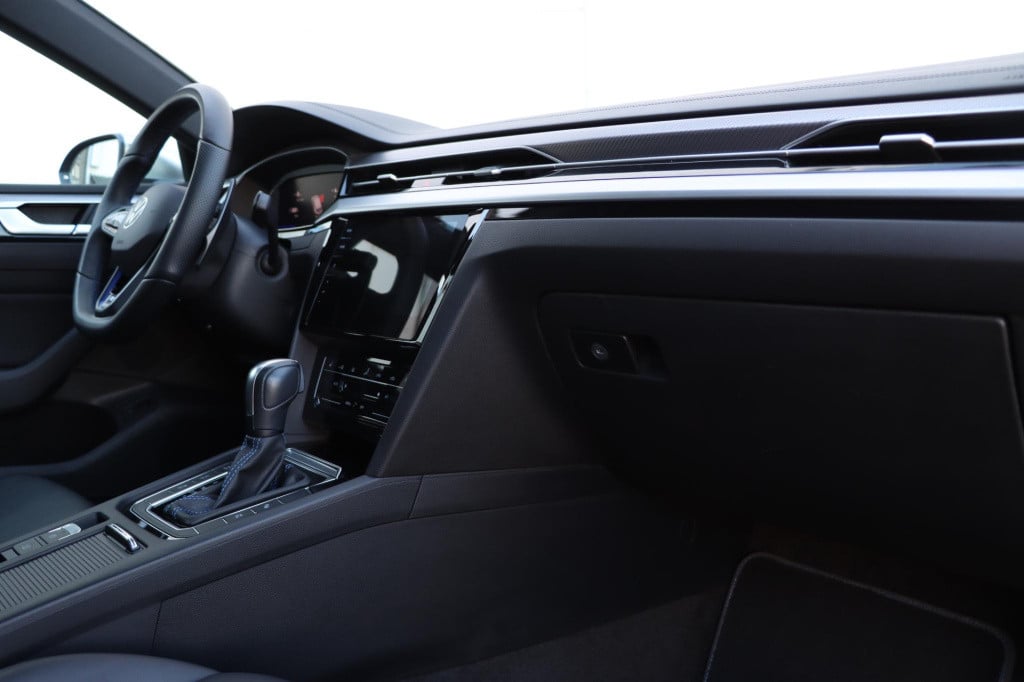 Volkswagen Arteon shooting brake r 2.0 tsi 4motion 320pk dsg7