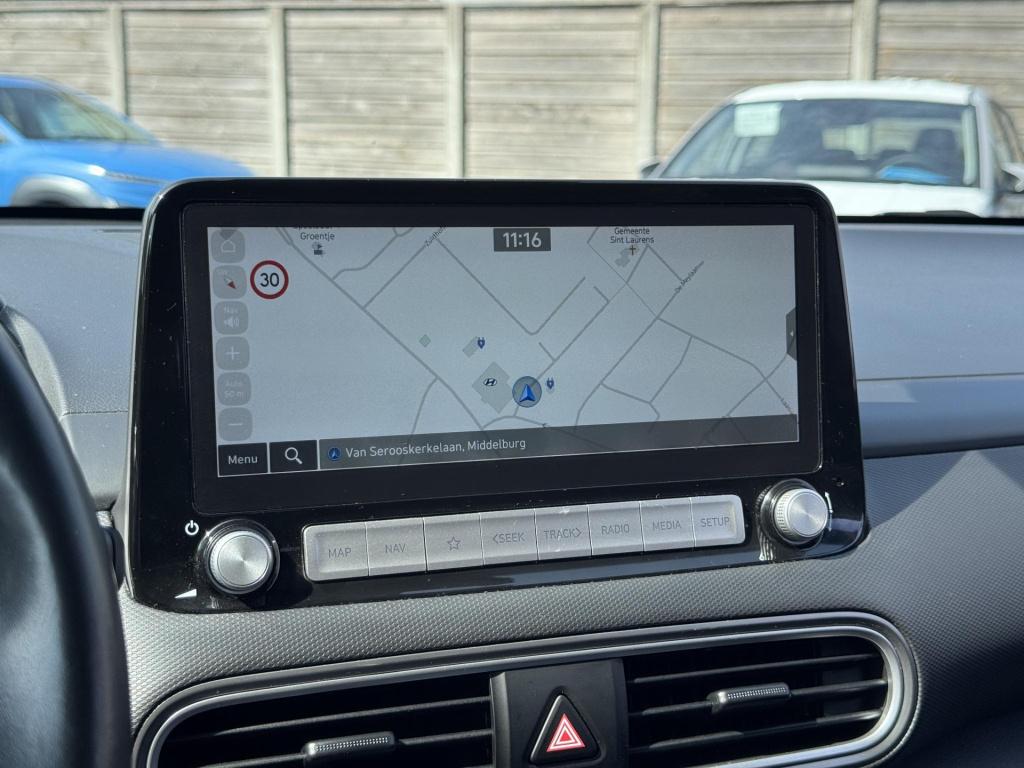 Hyundai Kona ev premium 64 kwh black edition soh 96,4% + schuif-/kanteldak!