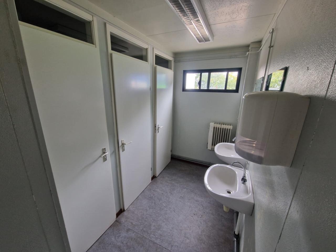 Toiletunit 6x3 meter – geïsoleerd – direct beschikbaar
