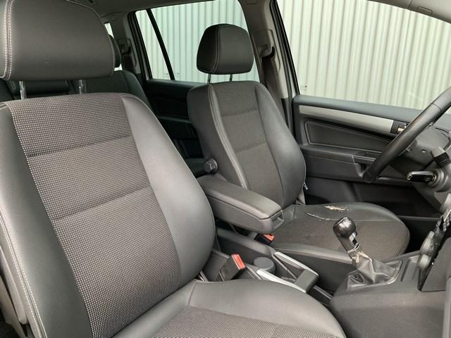Opel Zafira 1.8 cosmo navi | pdc | cruise | climate control | trekhaak etc.