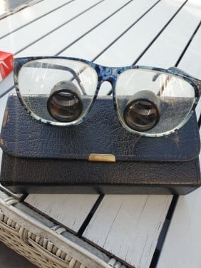 Antieke bril in leren koker (zeldzaam) met vergrootglazen...
