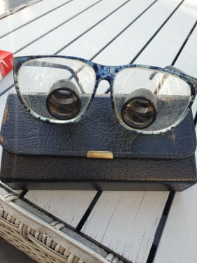 Antieke bril in leren koker (zeldzaam) met vergrootglazen...