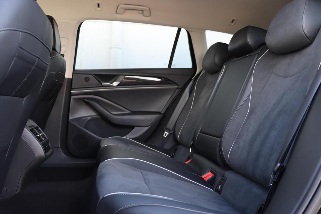 Volkswagen Passat variant 1.5 etsi business 150pk dsg7