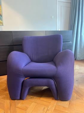 Leolux fauteuil Echnaton met hocker en pouf