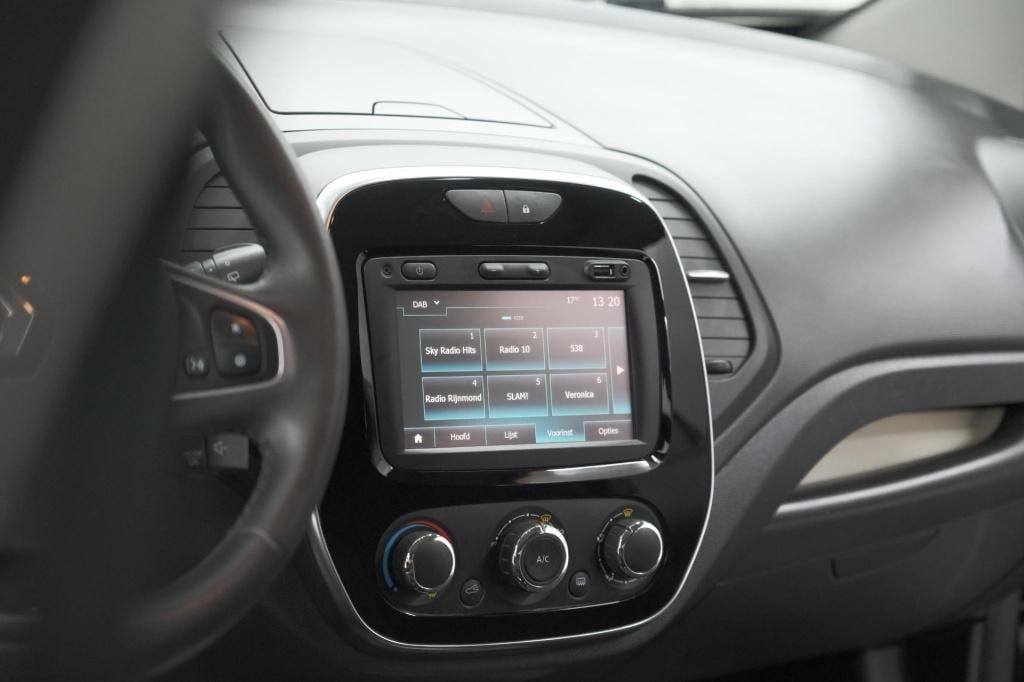 Renault Captur tce 90 limited | trekhaak | navigatie | parkeersensoren