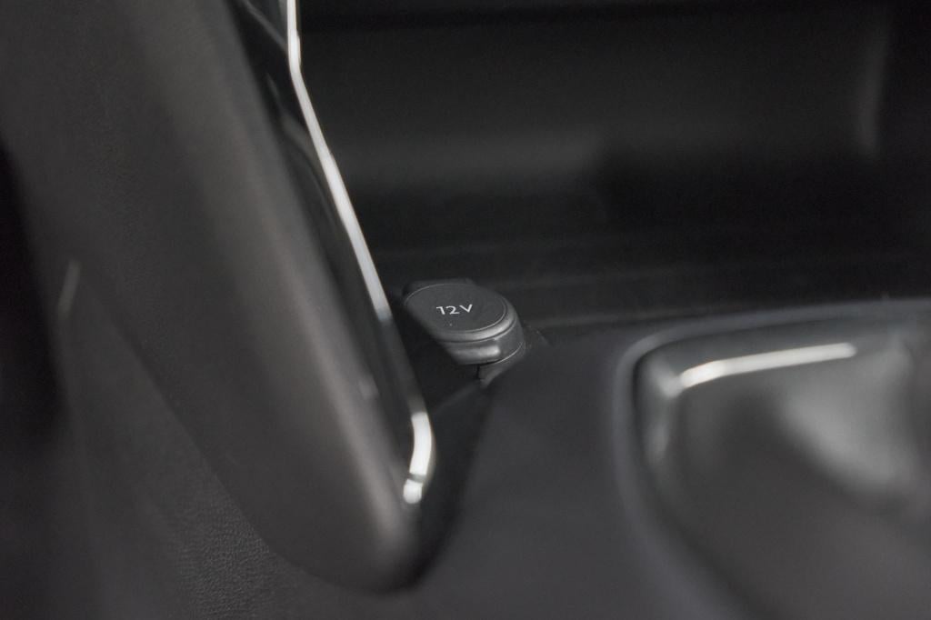 Peugeot 2008 puretech 130 allure | camera | stoelverwarming | apple carplay