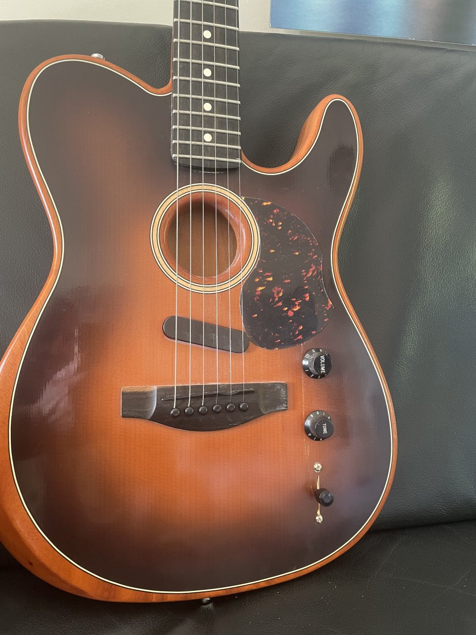 Fender usa Acoustasonic