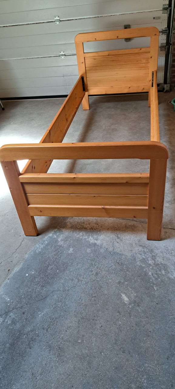 Grenen bed ombouw