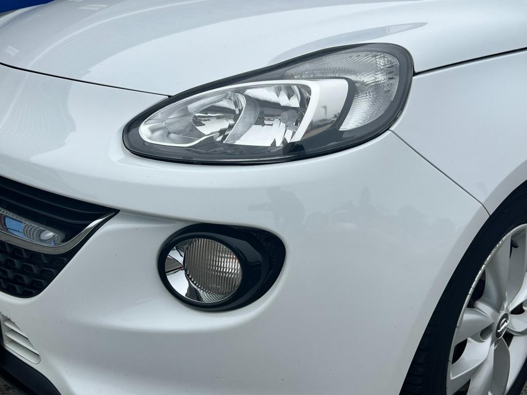 Opel Adam 1.0 turbo jam favourite