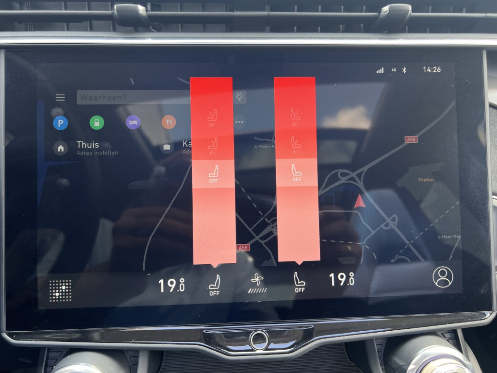 Lynk & Co 01 1.5 261pk plug in hybrid , panodak , 360gr camera , adaptive c