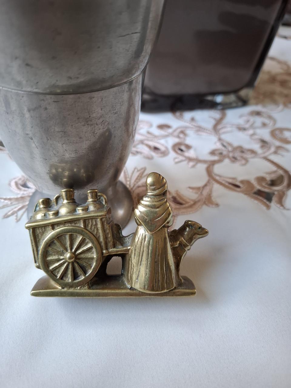 Masief koperen hondenkar