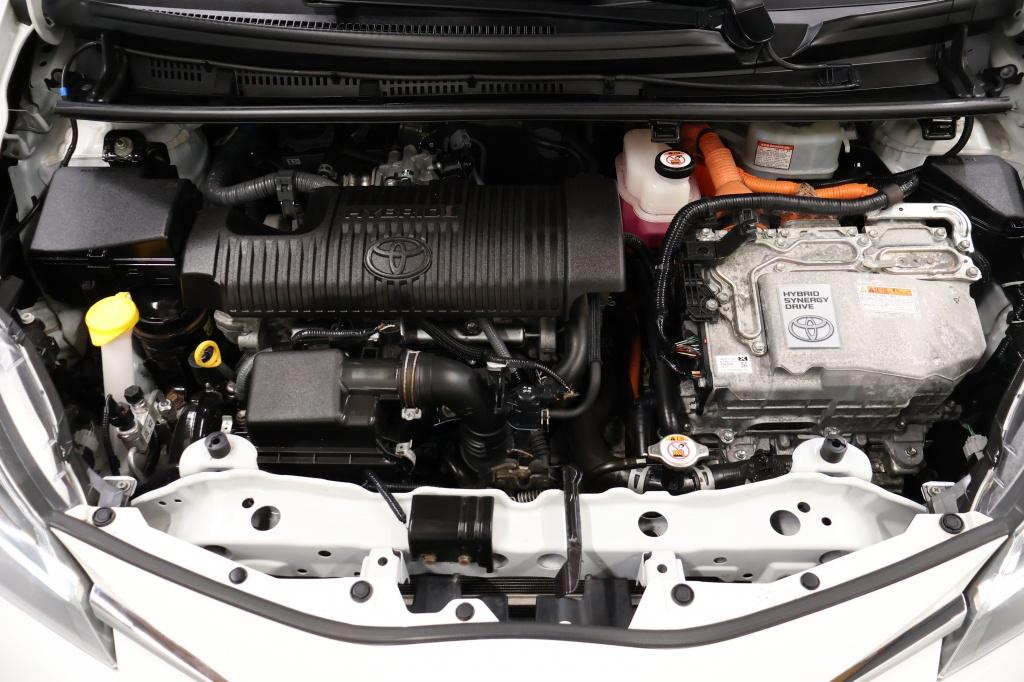Toyota Yaris 1.5 hybrid dynamic| camera| cruise| climate