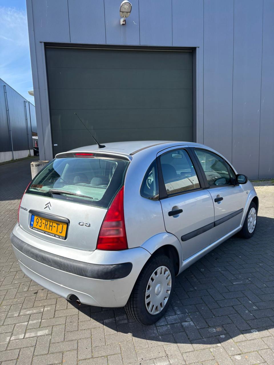 Citroën C3 1.4 I 2005 Zwart | 134.237 KM NAP | NIEUWE APK!