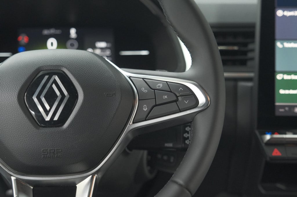 Renault Captur mild hybrid 160 evolution | camera | apple carplay | stoelve