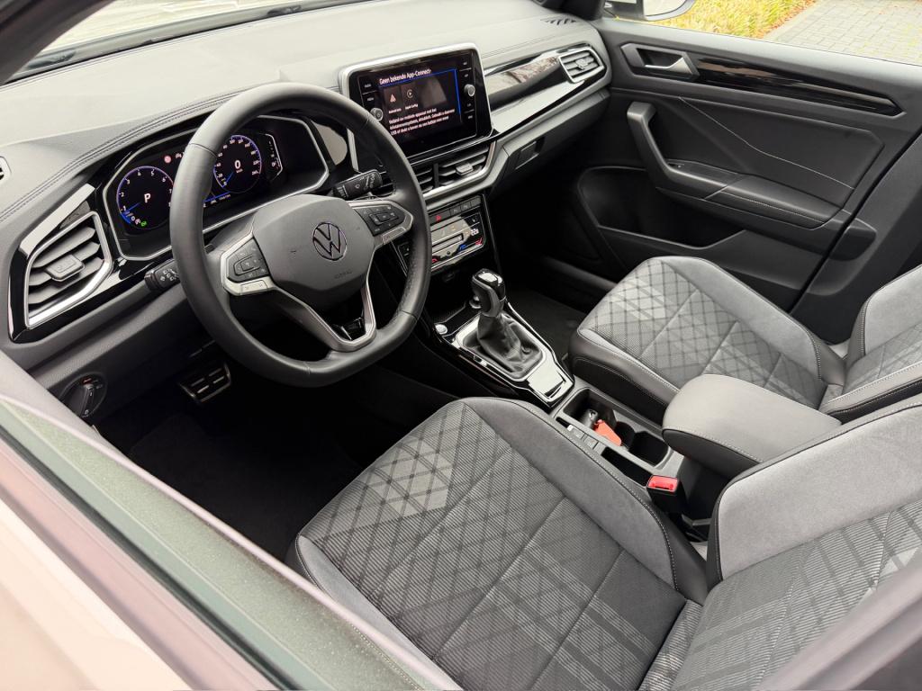 Volkswagen T-roc 1.5 tsi 150pk dsg r-line | camera | keyless | elek. achter