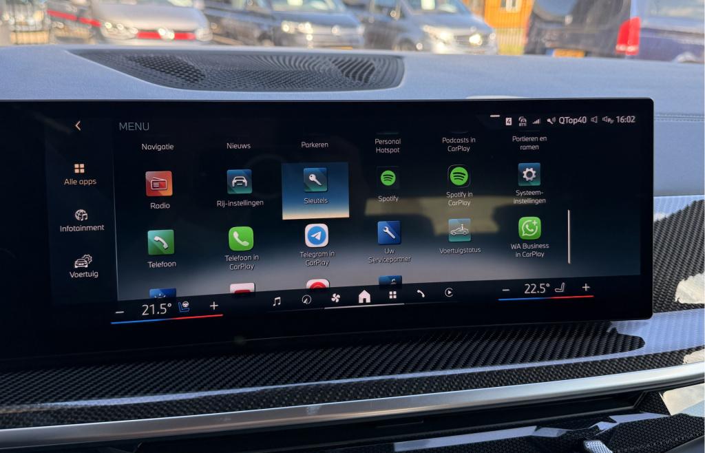 BMW X5 xdrive50e m-sport | carbon | pano | memory | stoelverwarming / verko