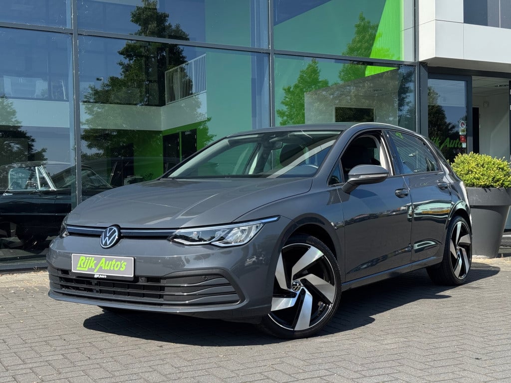 Volkswagen Golf 1.0 etsi life * camera * stoel + stuur verwarming * acc