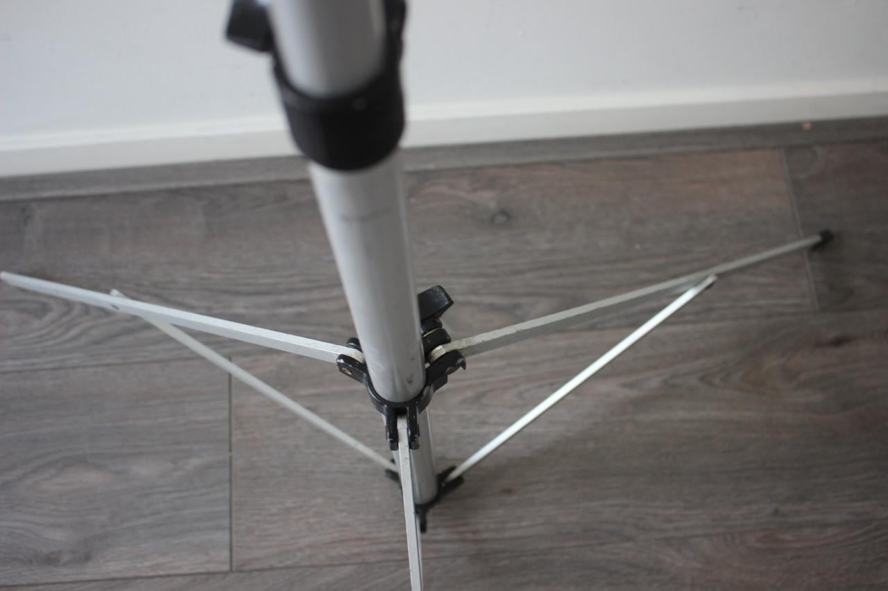 Lampstatieven, microfoonstatief, eenbeenstatief en rolstatief