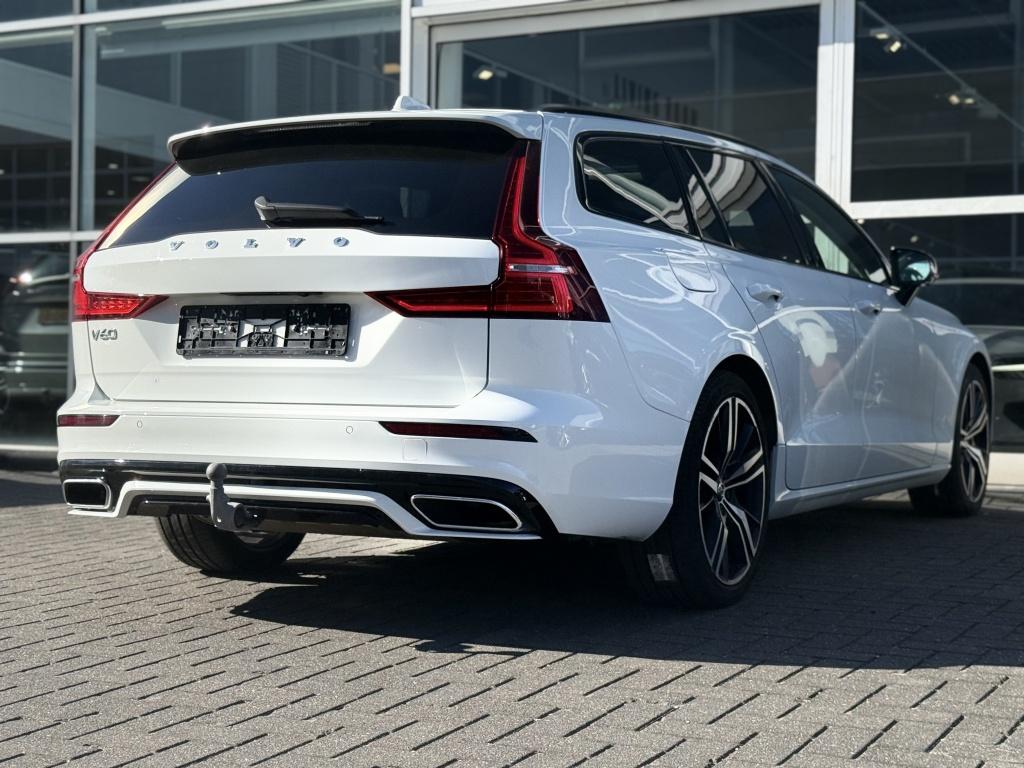 Volvo V60 t6 340pk recharge r-design| full options! trekhaak