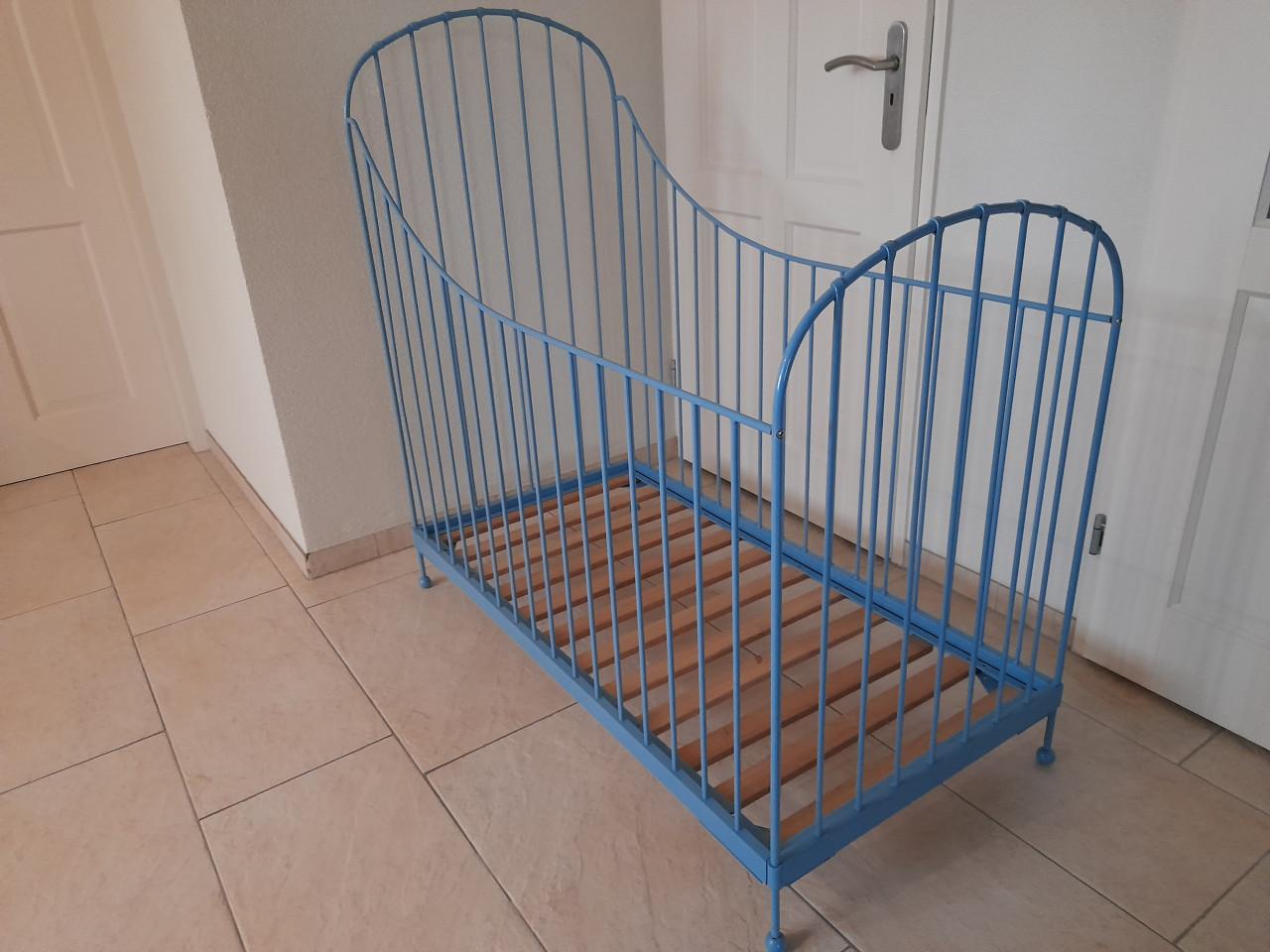 Jickerson ledikantje (in goede nette staat ) in hoogte verstelbaar!