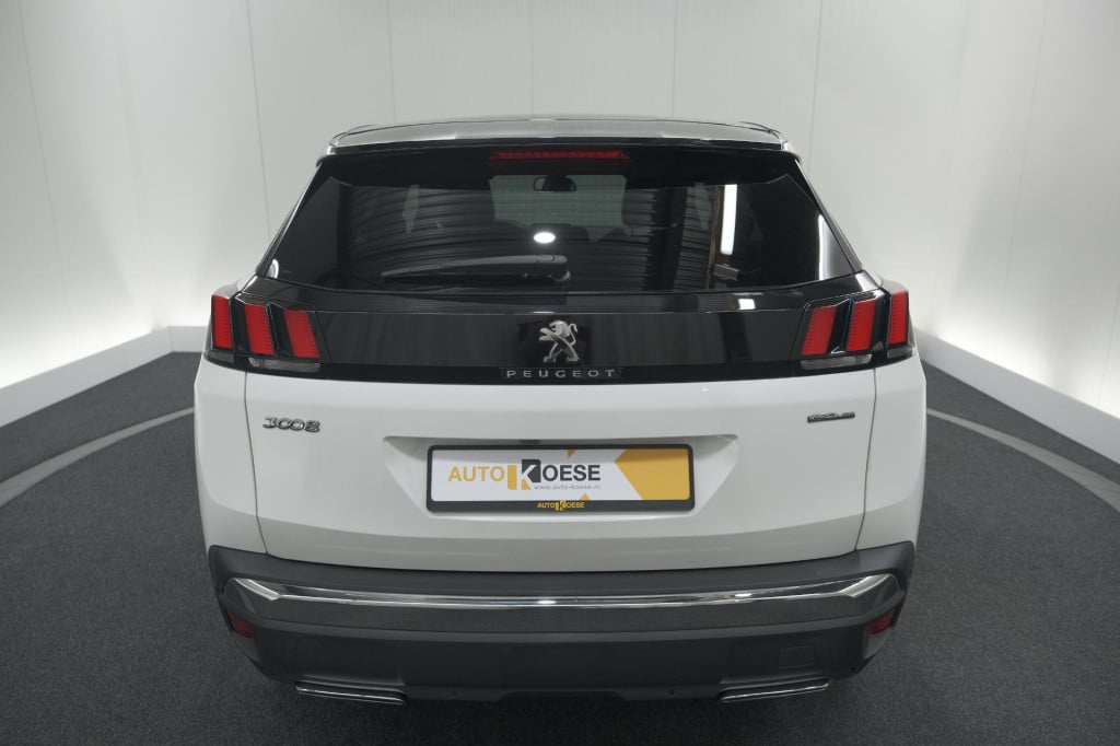 Peugeot 3008 puretech 130 gt-line | camera | dodehoekdetectie | navigatie |