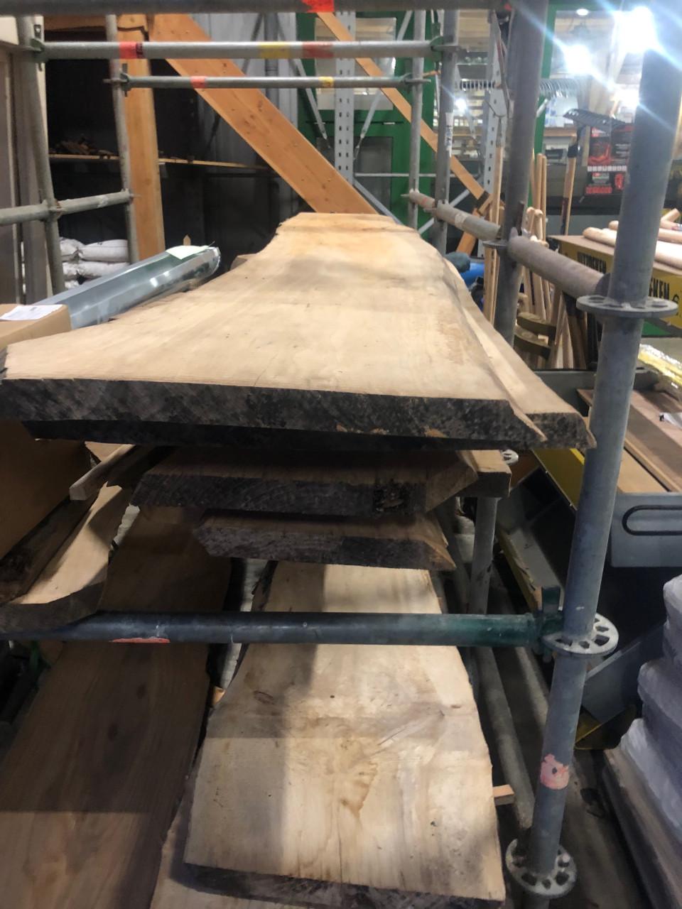 Kersen plataan essen boomstambladen in aanbieding