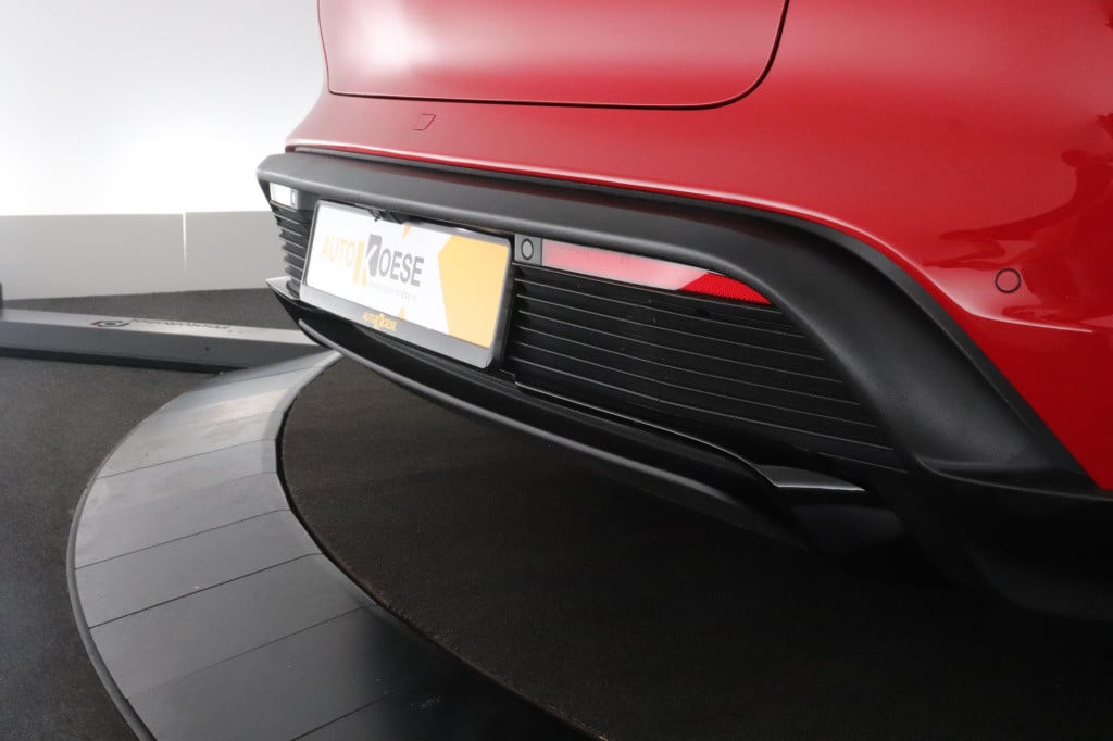 Porsche Taycan sport turismo gts | 93 kwh accu plus | surround view | innod