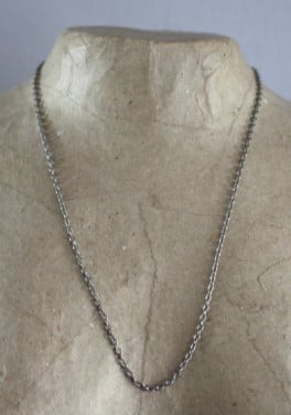 Zilverkleurige ketting