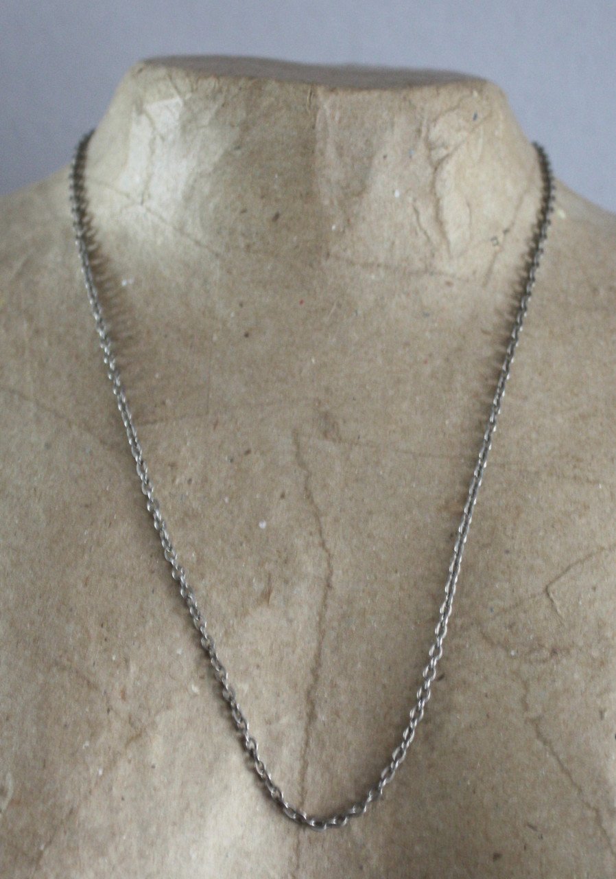 Zilverkleurige ketting