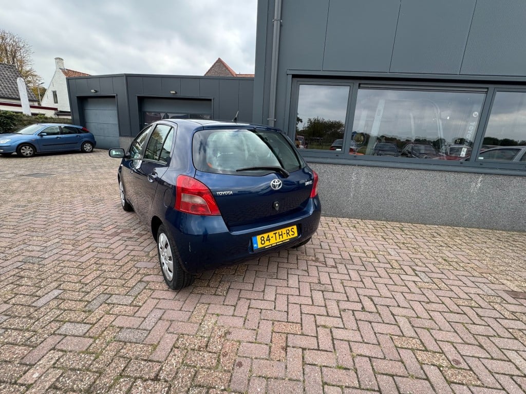 Toyota Yaris 1.3 vvti sol mmt automaat