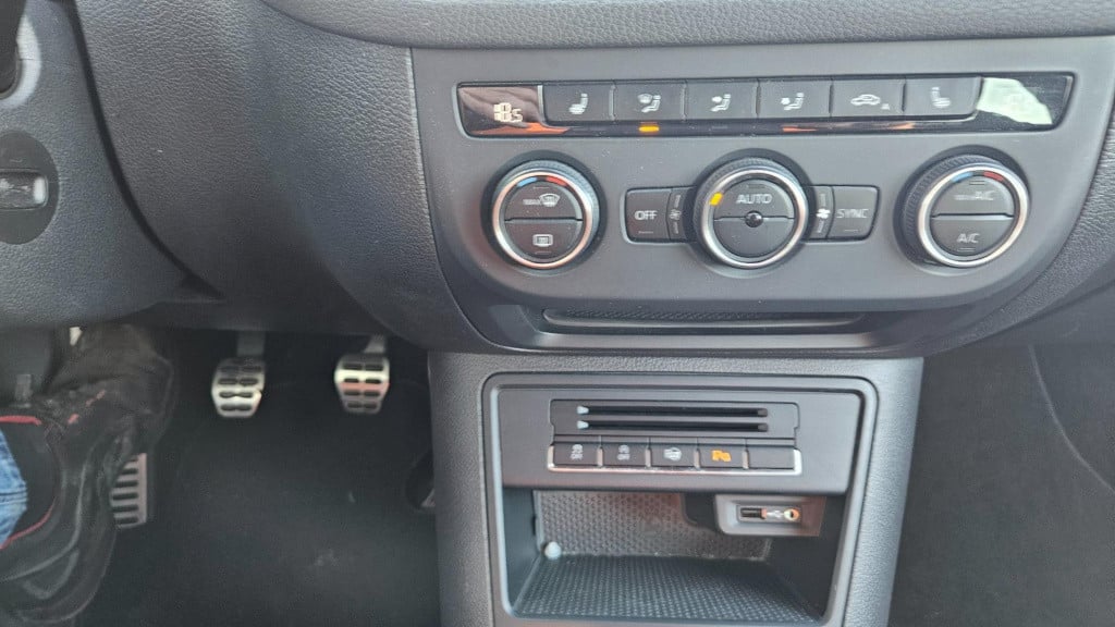 Volkswagen Tiguan 1.4 tsi r-line edition
