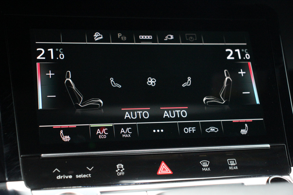 Audi E-tron 50 quattro s edition 71 kwh | s-line | leder | pano. dak | trek
