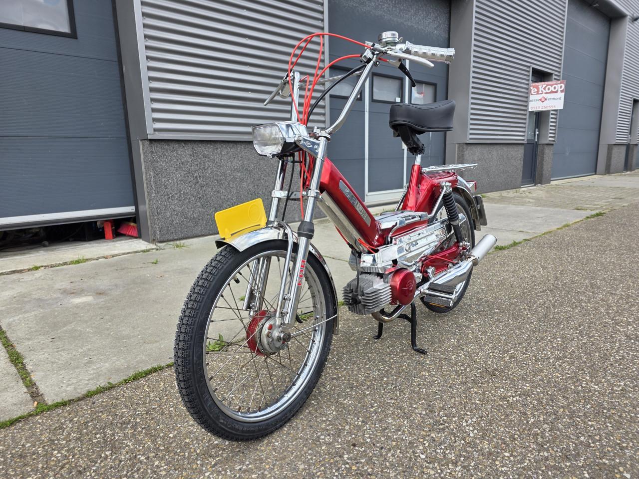 Prachtige Puch Maxi s te koop ... kompleet  gerestaureerd.