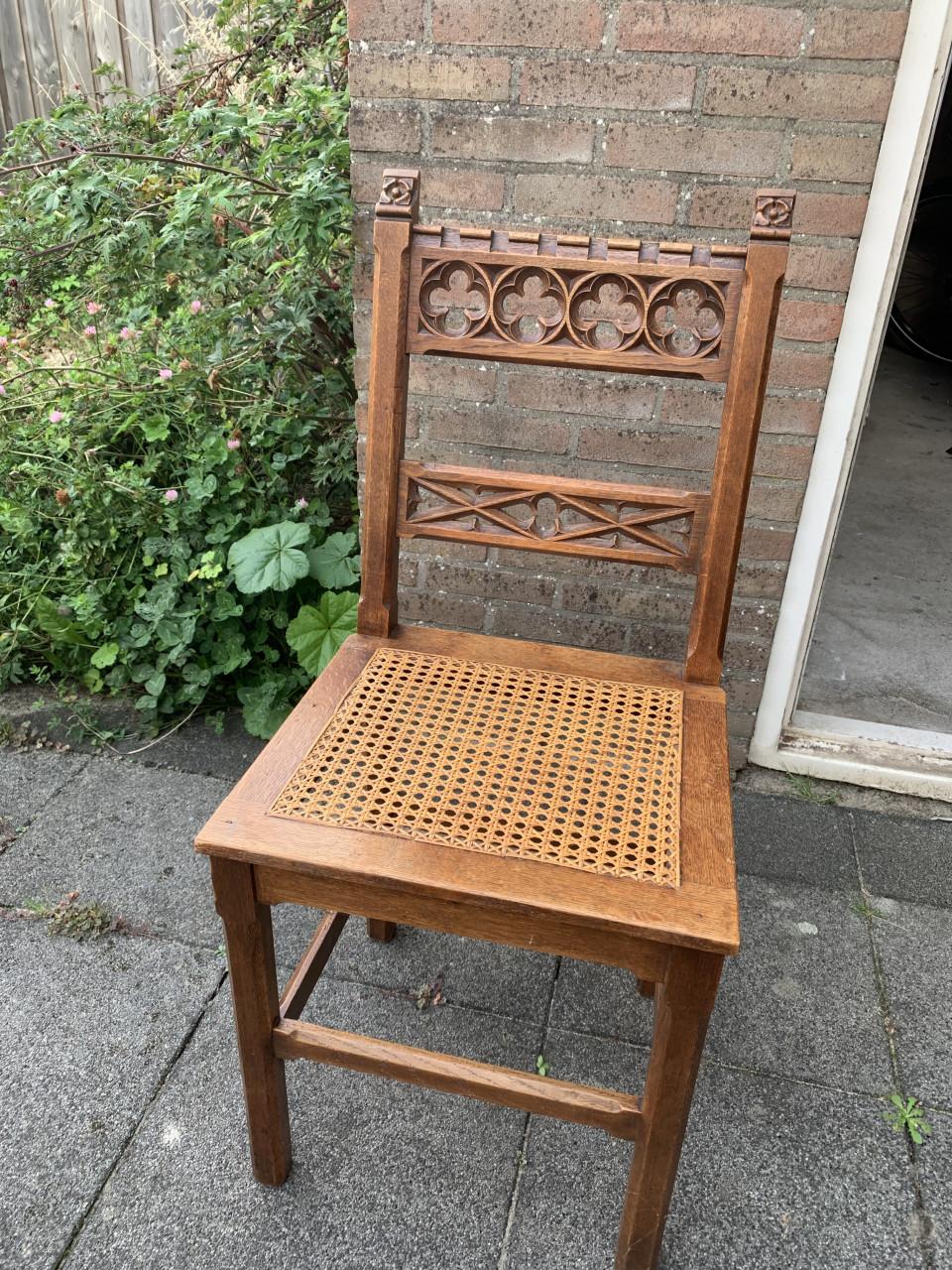 Antieke stoelen