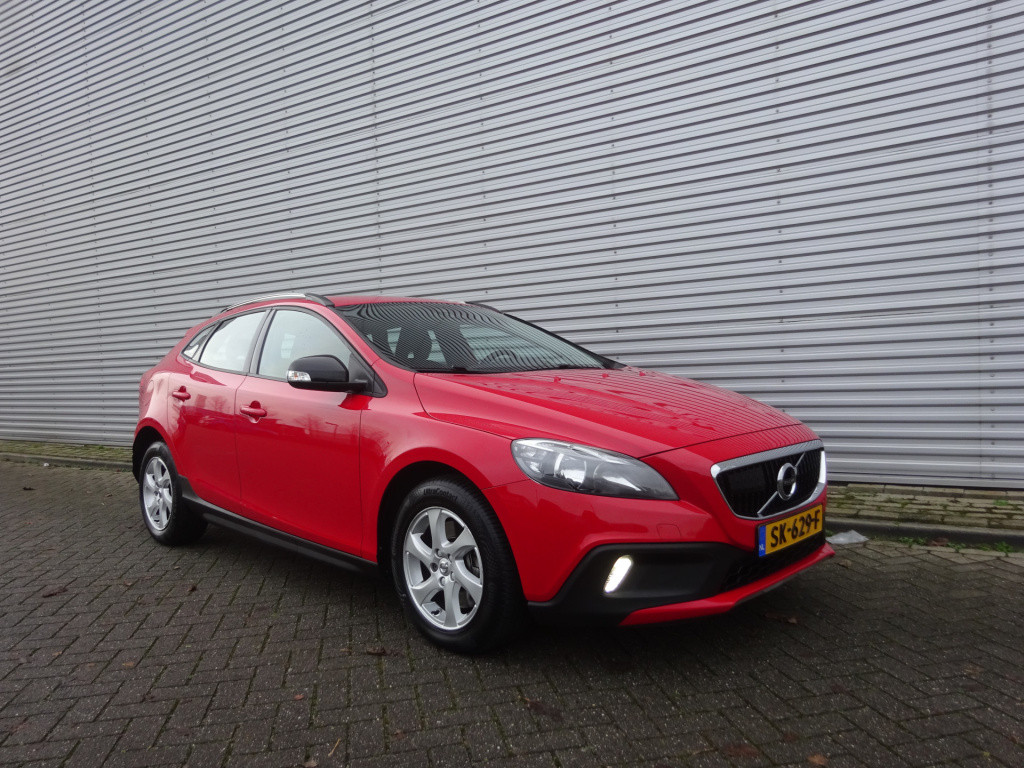 Volvo V40 cross country 2.0 d2 kinetic automaat 1e eigenaar / automaat / cl