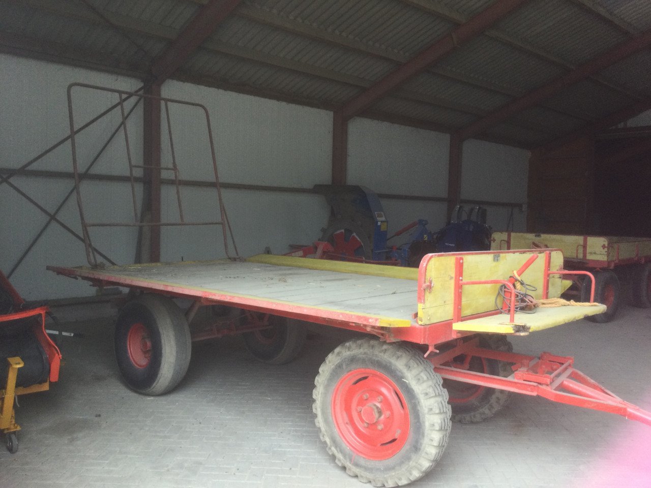 Te koop : miedema bandenwagen.