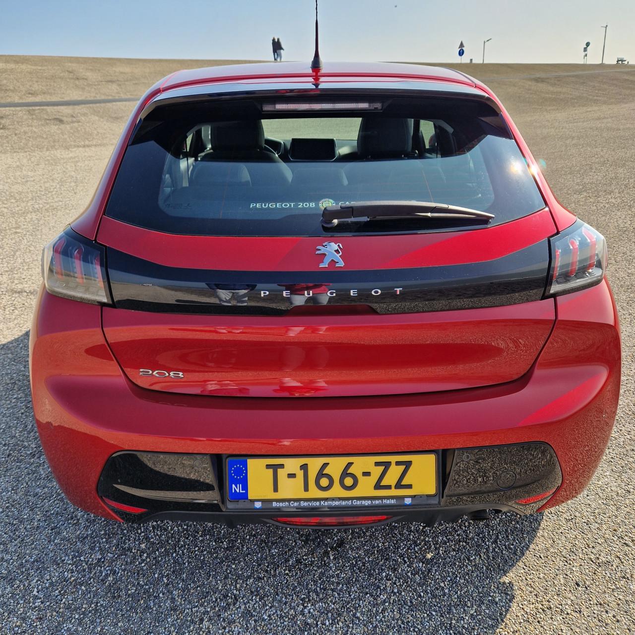 Te koop mooie peugeot 208 rood