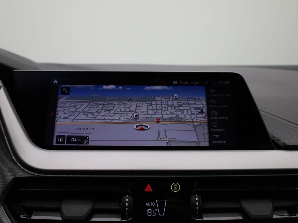 BMW 1 Serie 118i executive | navigatie | climate control | parkeer sensoren