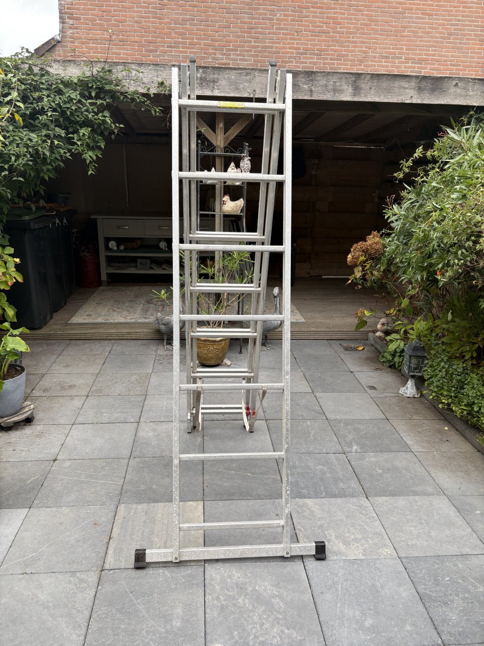 Aluminium ladder