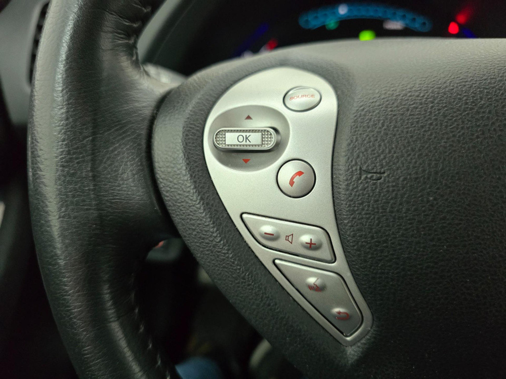 Nissan Leaf occasion acenta 30 kwh met parkeercamera | tweedehands nissan l