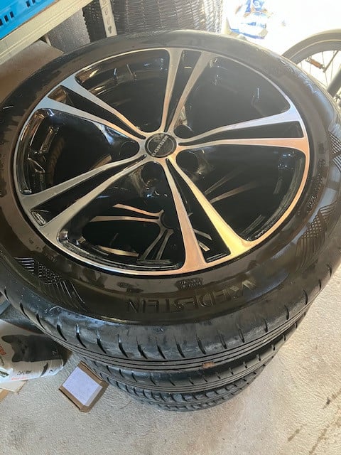 18 inch velgen met banden