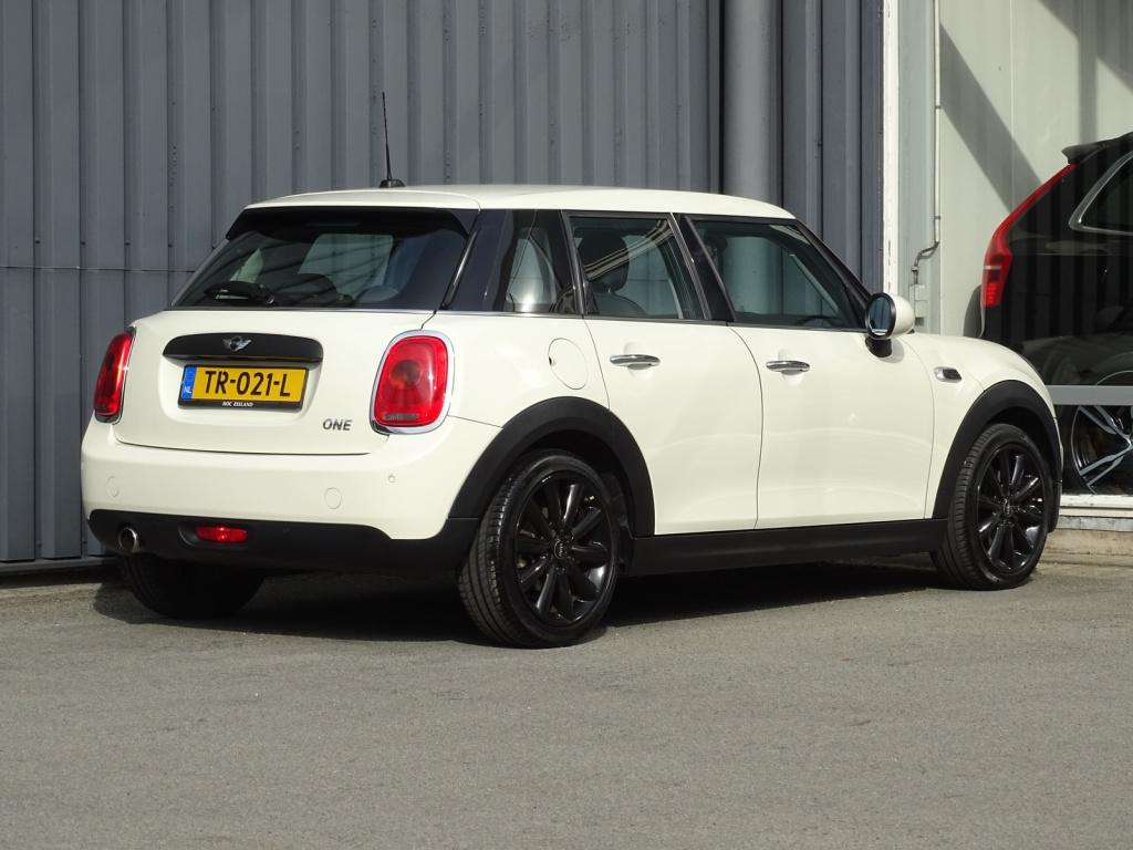 Mini 5-deurs mini 1.2 one business | bluetooth | 17" | clima