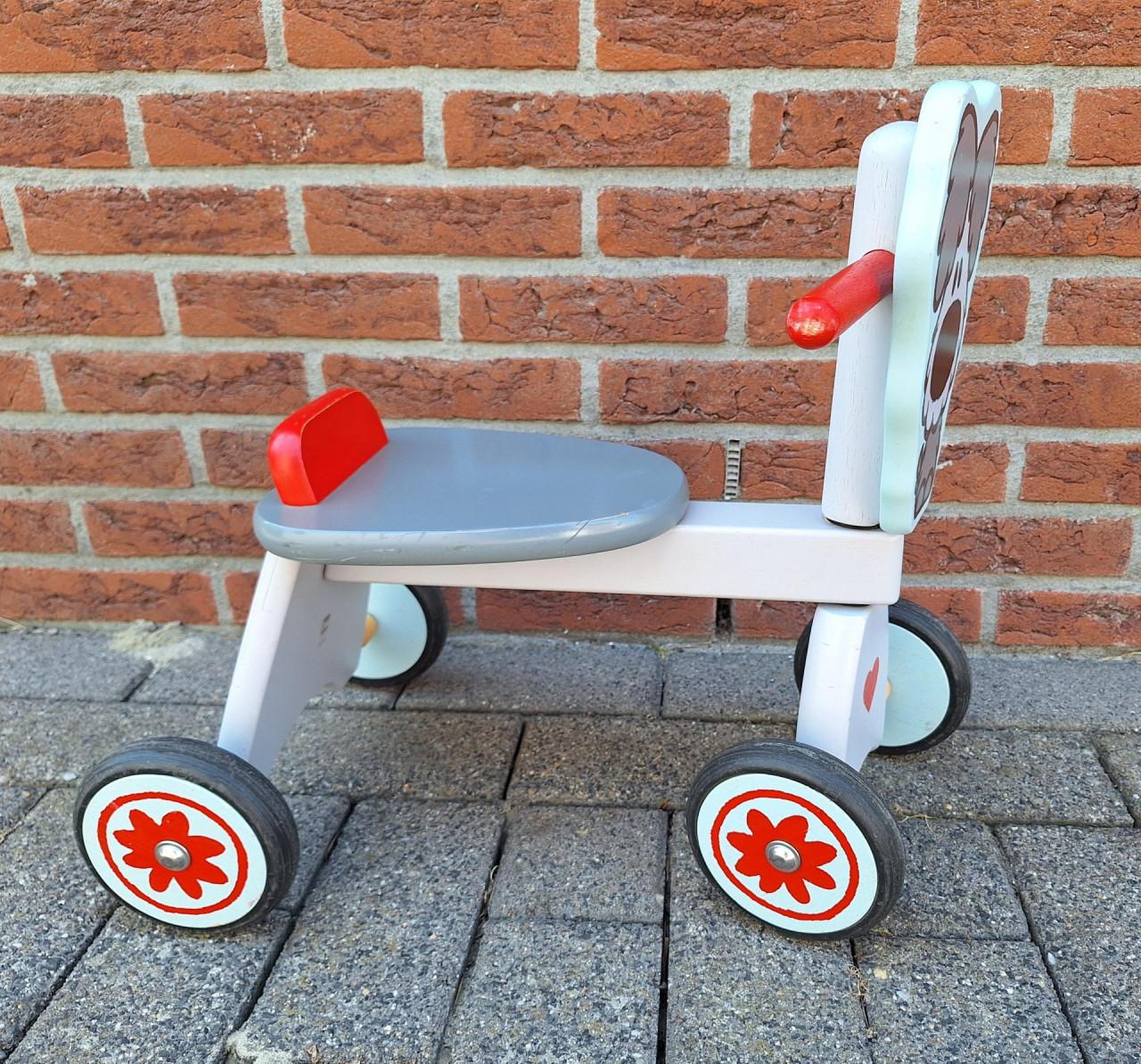 Vierwieler / loopfiets Woezel en Pip