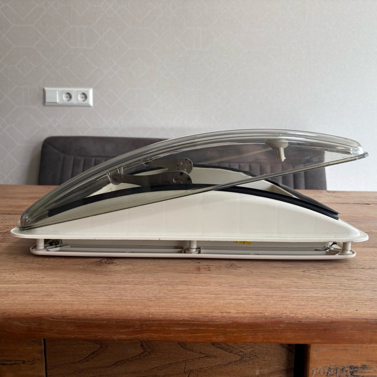 Dakvenster voor caravan of camper 40x40