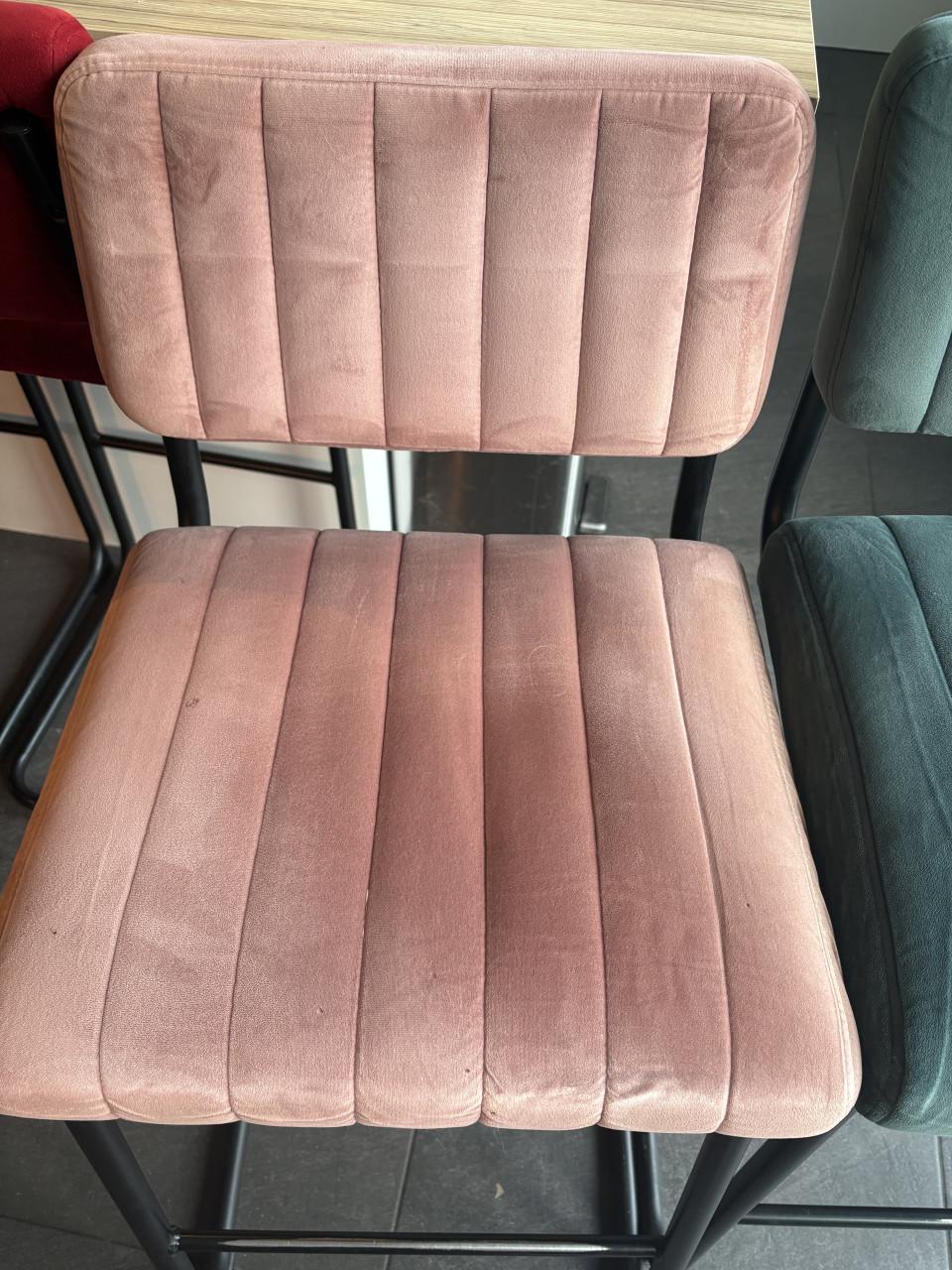 Barkruk roze en turquoise