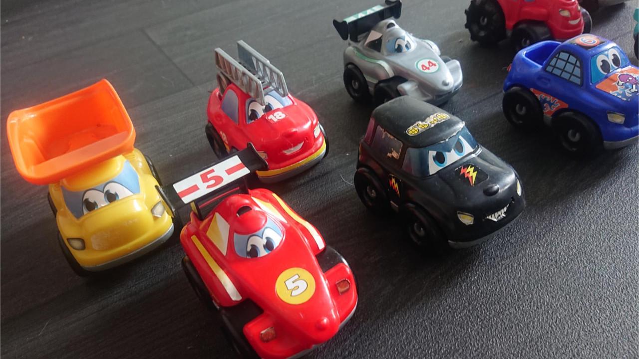 Set monster auto's 9 stuks